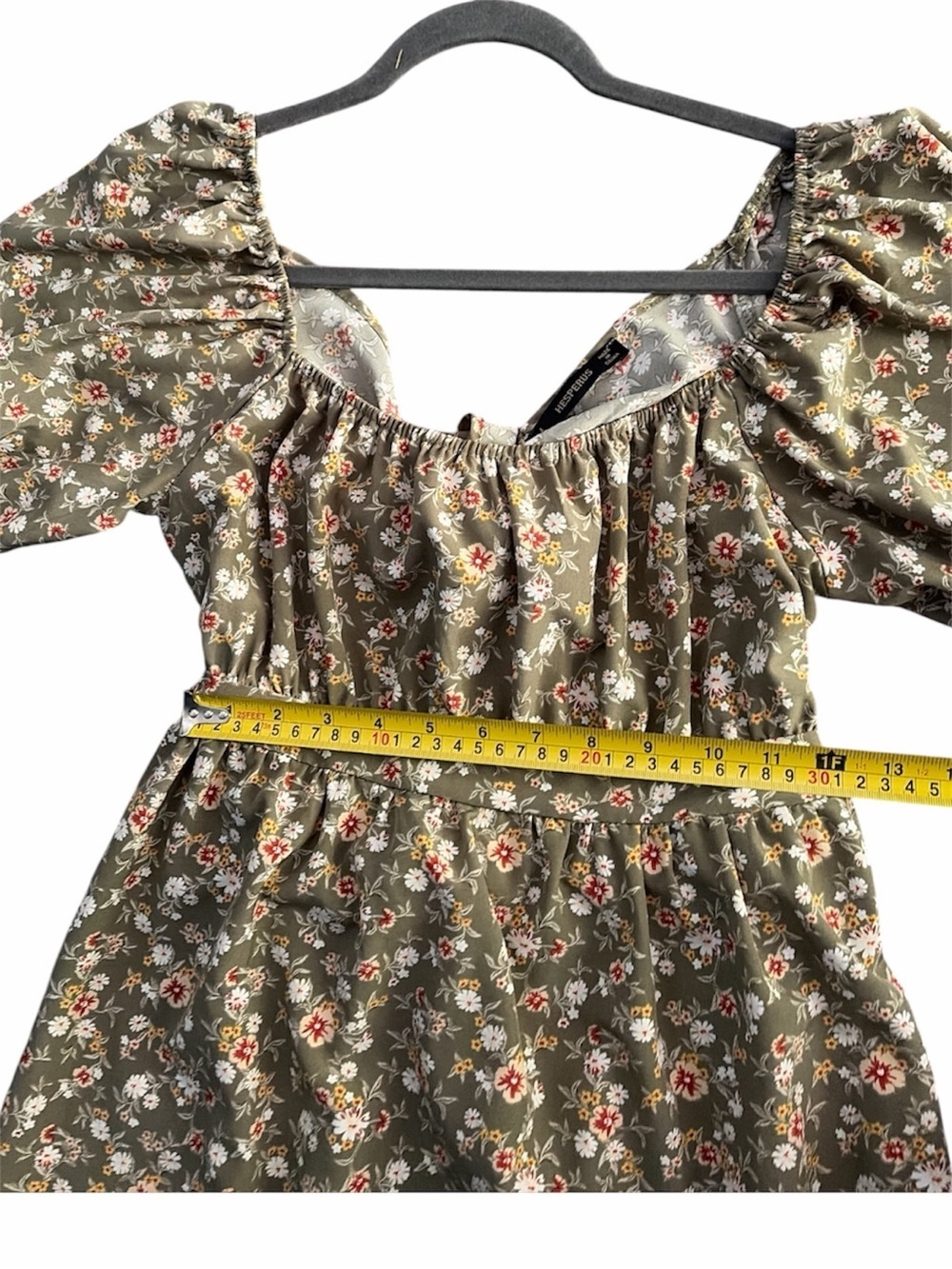 Hesperus Olive Floral Maxi Dress with Puff Sleeve Detail Size M - Picture 5 of 8